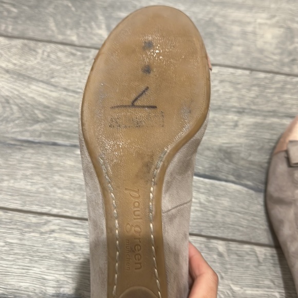 • Paul Green • Women’s Suede Wedges  Rose Gold Cap Toe with Bow Leather 8.5 - Picture 5 of 5